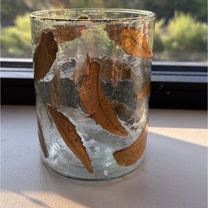 Small leaf vase